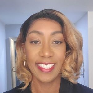 Meet your Posher, Juliett